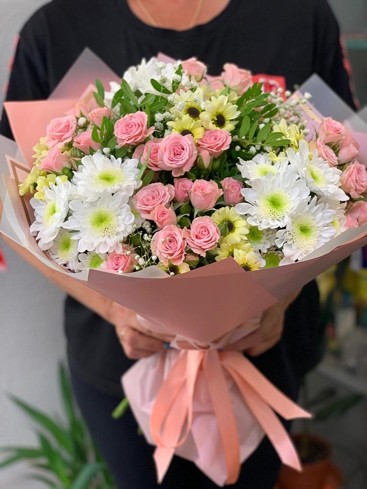 Букет цветов из: Розы и Хризантемы в Третьяках