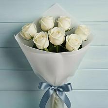 Букет 7 Белых роз Эдлесс Лав в Третьяках