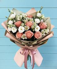 Букет цветов из:  Розы, Альстромерии и Лизиантусы в Третьяках