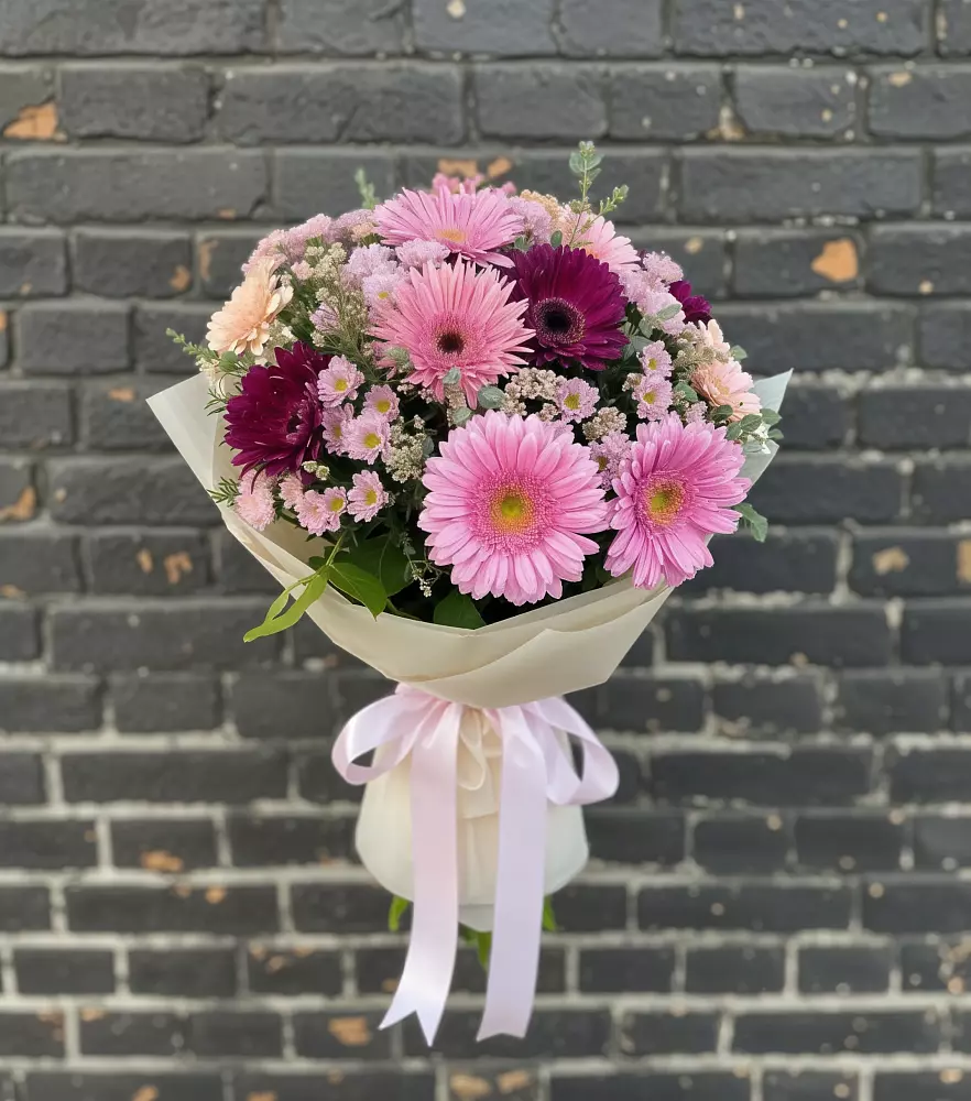 Букет цветов из: Герберы и Хризантемы в Третьяках