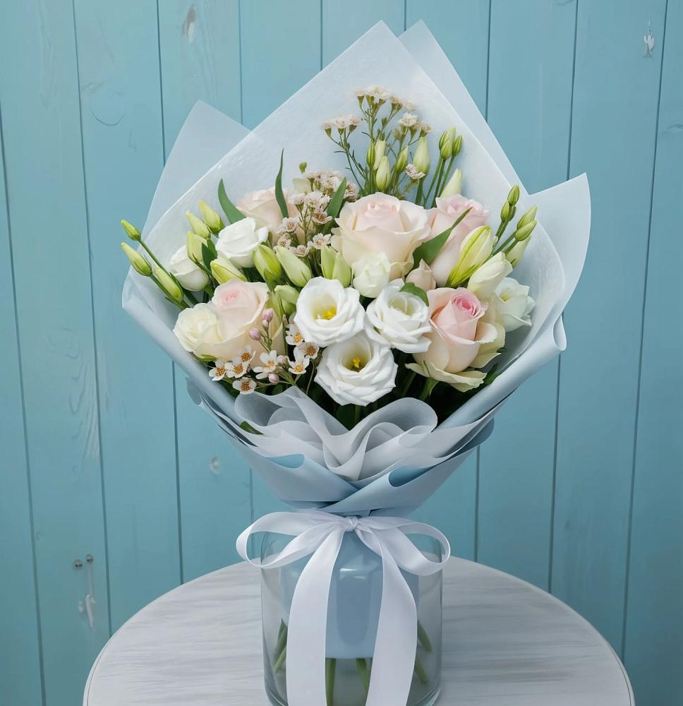 Букет цветов из: Розы и Лизиантусы в Третьяках