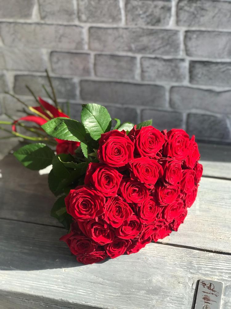 Букет Красные розы Фридом в Третьяках