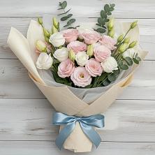 Букет цветов из:  Лизиантусы в Третьяках