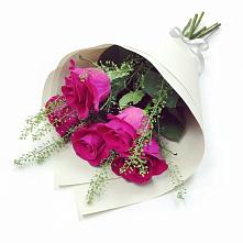 Букет цветов из:  Розы в Третьяках