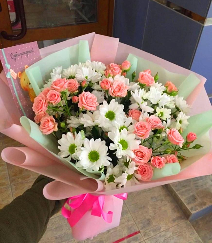 Букет цветов из: Розы и Хризантемы в Третьяках