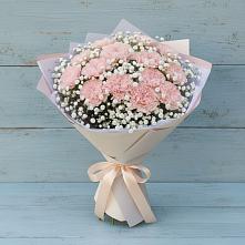 Букет цветов из:  Гвоздики в Третьяках