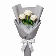 Букет 3 белые розы в Третьяках