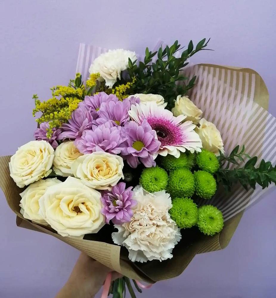 Букет цветов из: Хризантемы, Розы, Гвоздики и Герберы в Третьяках