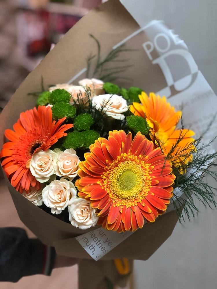 Букет цветов из: Герберы, Хризантемы и Розы в Третьяках